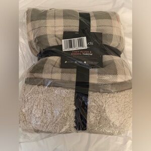 NWT CUDDL DUDS COZY PLUSH & SHERPA THROW 50 IN X 60 IN REVERSIBLE PLAID